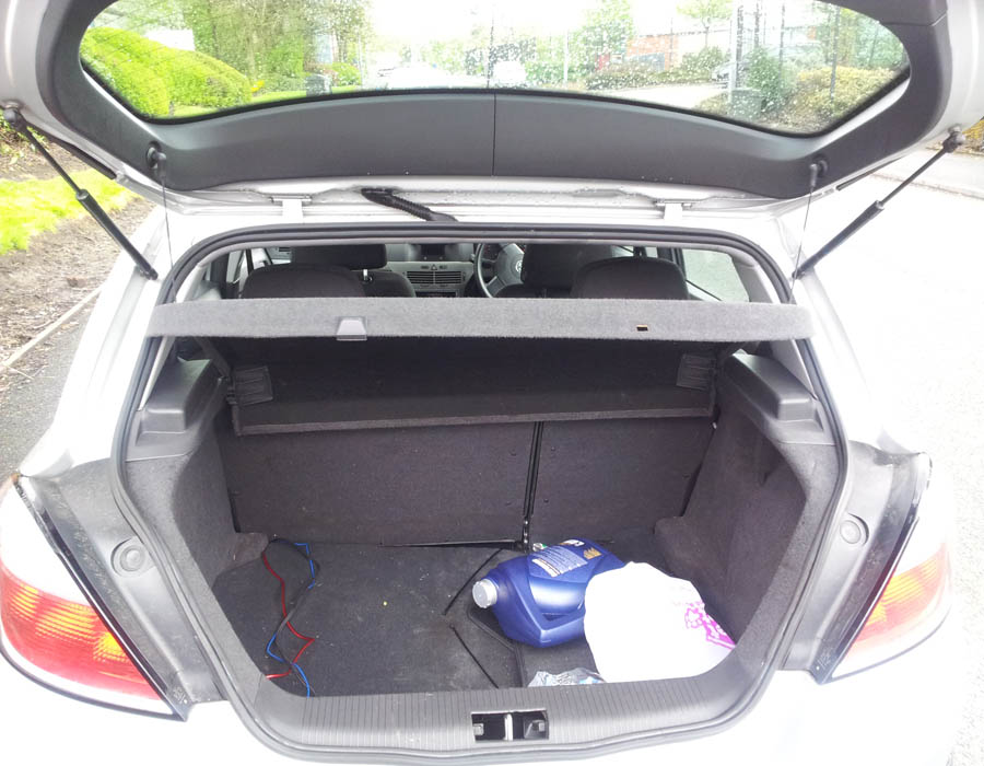 Vauxhall Astra Life parcel-shelf